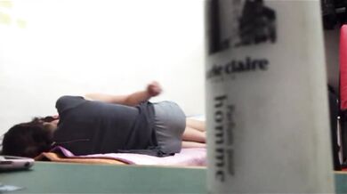 妹子被男同學帶回家推到