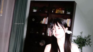 甜美雙馬尾妹子裸舞