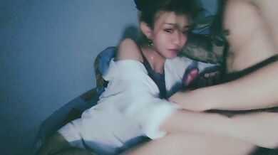 Singapore hình xăm em gái thổi kèn