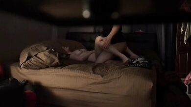 公開新加坡情侶在家做愛