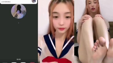 大奶妹子水手服QQ自慰