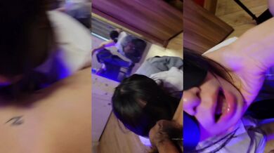 Thật thoải mái khi một cô gái bị bịt mắt bị bôi kem.