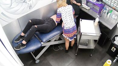 tiệm xỏ khuyên 1