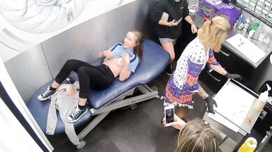 tiệm xỏ khuyên 1