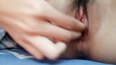 白襪JK妹妹挖穴自拍