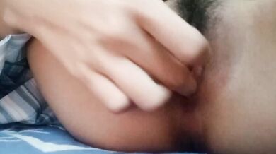 白襪JK妹妹挖穴自拍