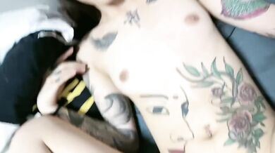 第一視角和紋身美女出入平安做愛