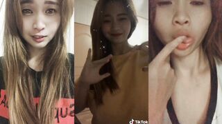 巨乳騷貨手指放嘴裡玩