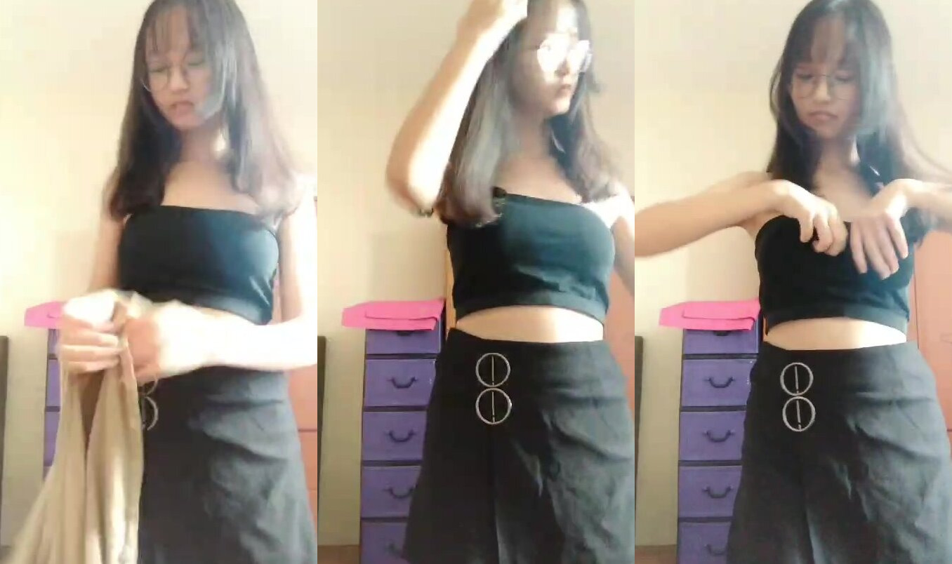 妹 脱衣 自拍 高中妹脫衣自拍33