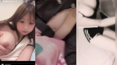 Cô gái ngực to nắm lấy ngực và rên rỉ