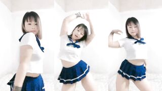 短髮肉肉妹