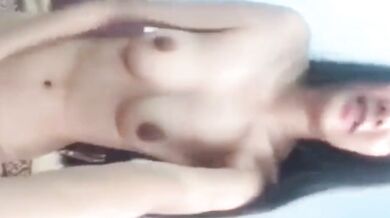 洗完澡穿衣服自拍