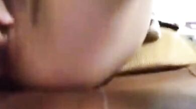 同學在竹闆上面尿尿