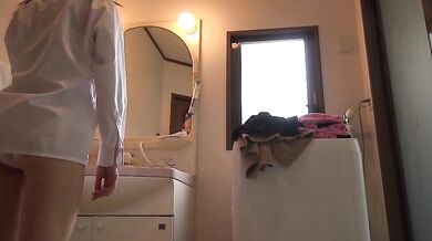 頂級日本高中妹洗澡前後