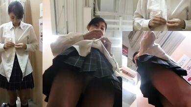 多鏡頭拍日本貧乳妹妹更衣