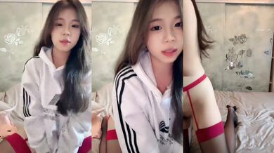 Big news! The top school beauty! Super beauty~ [Boiled fish] Masturbation with props! Crazy squirting~