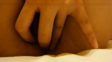 台灣情侶自拍肛交不夠還摳屄