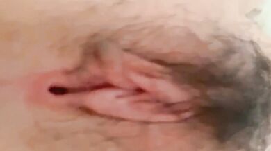 清純短發妹床上全裸自拍