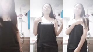 黑色睡衣褲白色內衣褲脫衣