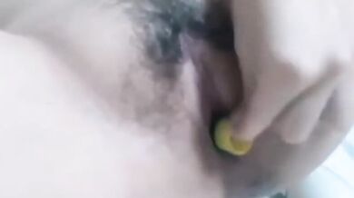 蓬蓬短髮妹自慰出白醬