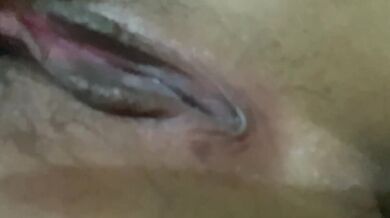 紋身騷妹全裸揉奶摸逼1