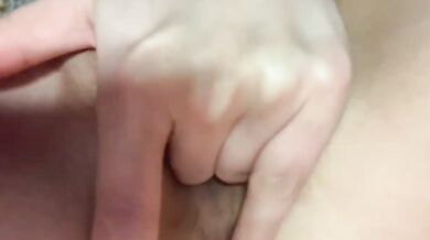 睡衣妹妹挖穴自慰1