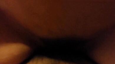 高中小情侶在妹妹家趁家人都不在偷偷做愛(2)