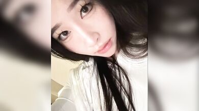 高顏值自摸尿尿