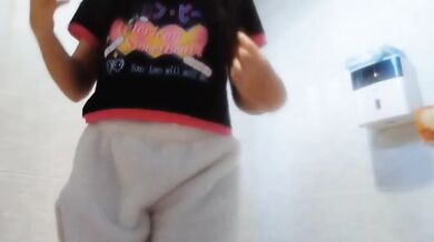 少女脫衣舞誘惑掰逼