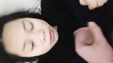 騷女人妻王加雪口爆吃精液