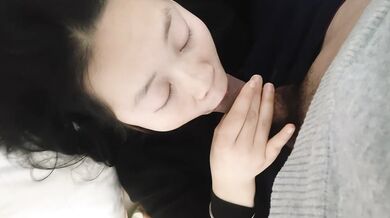 騷女人妻王加雪口爆吃精液