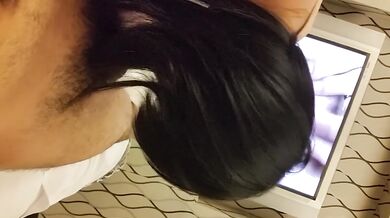 高中妹妹超主動幫把男生微軟的肉棒再吹硬