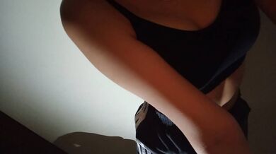 小妹妹自慰 掰開粉嫩小穴 自慰 抽插