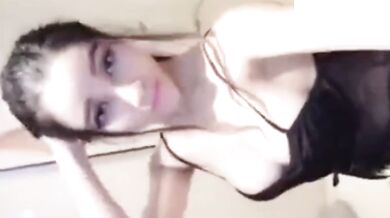 大奶女生情趣內衣自慰誘惑