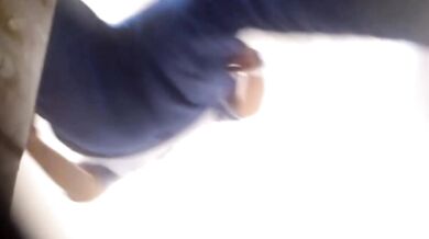 畑は家族で作り、家族の様子を密かに撮影。