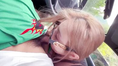 身材超好的小姐姐車内口交