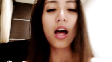 巨乳八字奶美女騎馬淫叫