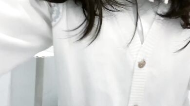 JK少女水晶屌騎馬後入自慰