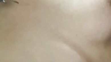 短發兔牙高中妹去同學家玩2