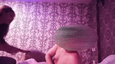 淫蕩騷貨泰國妹口交騎乘後入爽到歪歪叫