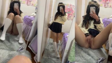 白襪水手服少女對鏡誘惑