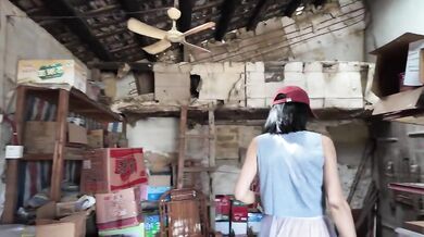 大爺小賣部露出購物