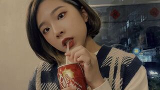 短發奶妹揉奶掰逼