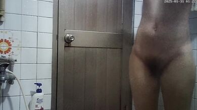 偷拍二堂姐洗澡