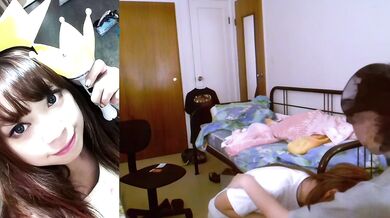 反差小女友 羅曉君(Crystal Lo) 居家啪啪遭流出2 - 主動跪地口交