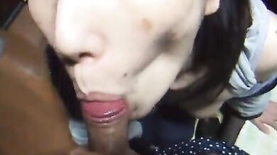 Cô vợ hiền lành dịu dàng cho chồng xuất tinh trong miệng