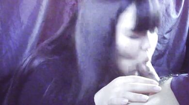 Chubby college girl gives a blowjob in the car