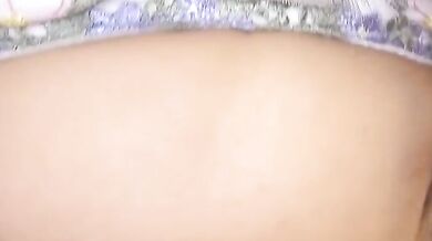 豊満な巨乳の女の子の陰部を愛撫してから犯す