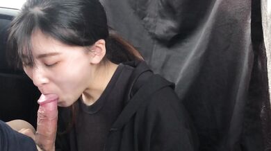 細身美乳大學生の手コキフェラ