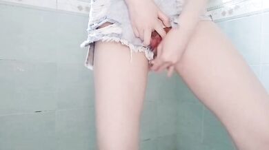 Em ơi, hãy thử trước khi ra ngoài